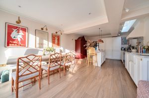 Kitchen diner angle 2- click for photo gallery